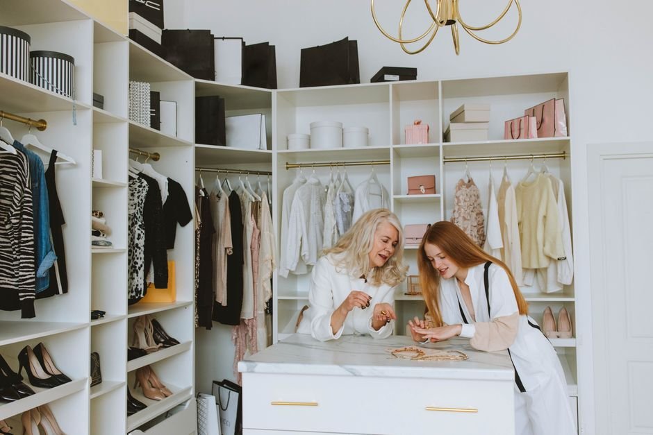 My Go-To Wardrobe Essentials for Every Season (Plus Real Outfit Ideas!)